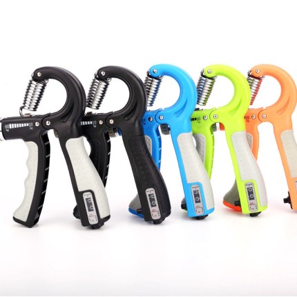 Adjustable grip training equipment