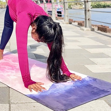 Mountain and flat yoga non-slip mat