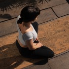 Wood-effect dual-color yoga mat